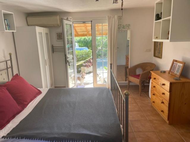 Retreat Studio Santa Eularia des Riu Esterno foto